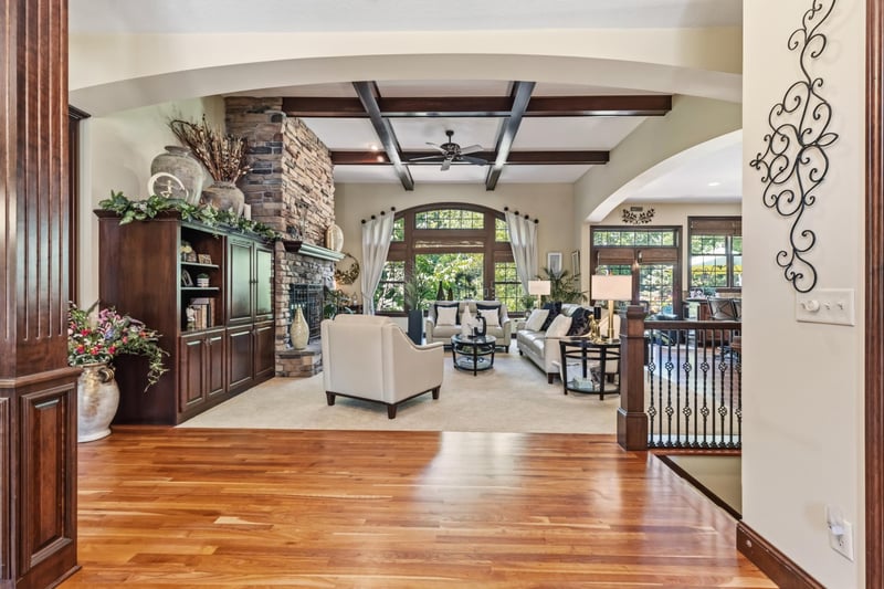 1551 Sunnybrook Dr, Mound, MN 55364