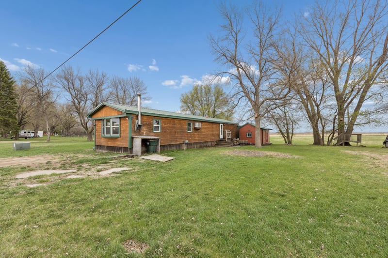 41 Bowman St, Stewart, MN 55385