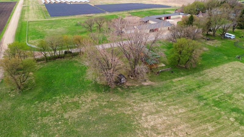 41 Bowman St, Stewart, MN 55385