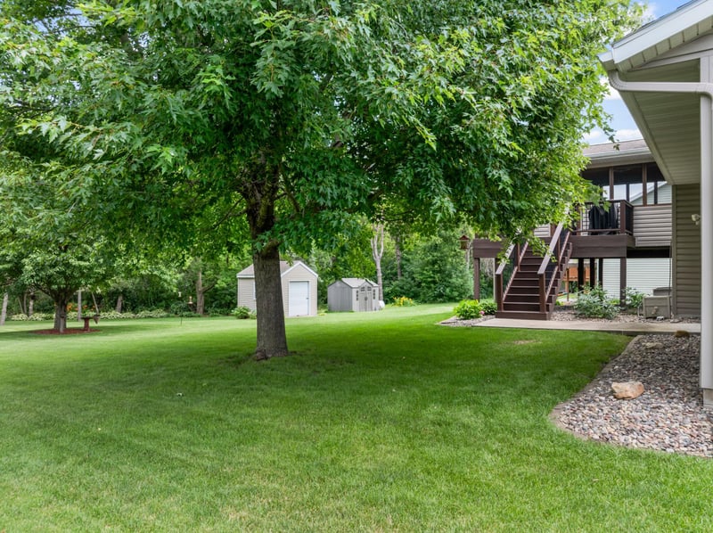 450 Lally Ct, Zumbrota, MN 55992