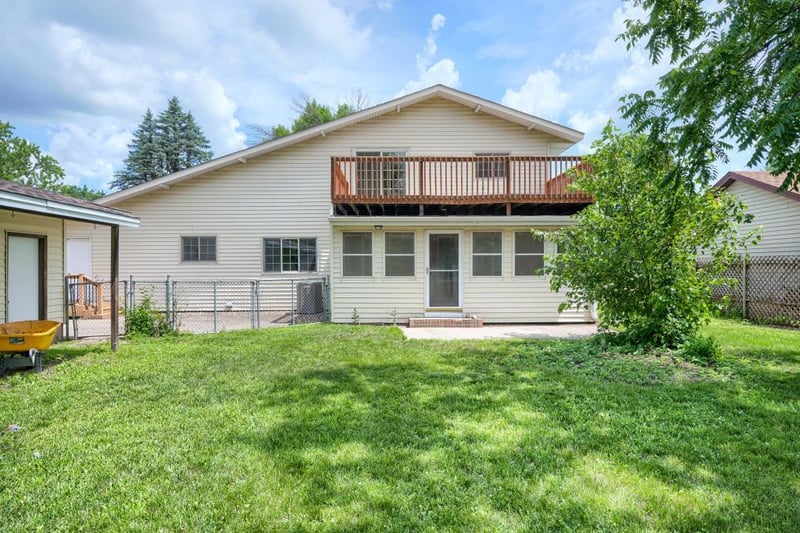 9200 Harkness Ave S, Cottage Grove, MN 55016