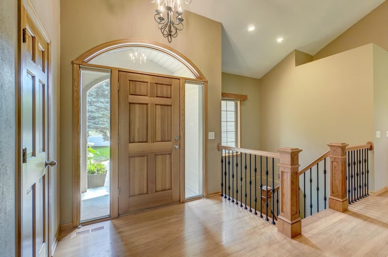 5619 Cottonwood Ct, Shoreview, MN 55126
