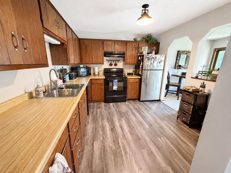 2066 Stockinger Dr, Saint Cloud, MN 56303