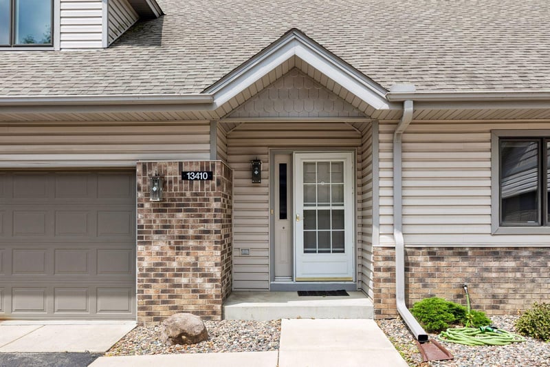 13410 Parkwood Dr, Burnsville, MN 55337