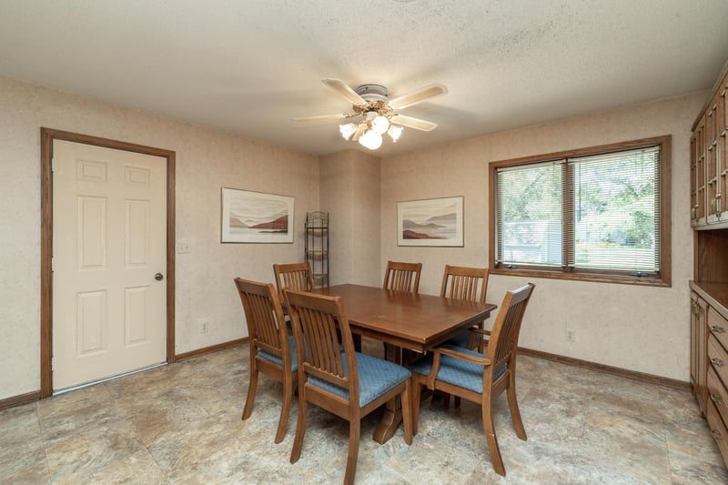 10046 Park Ave S, Bloomington, MN 55420