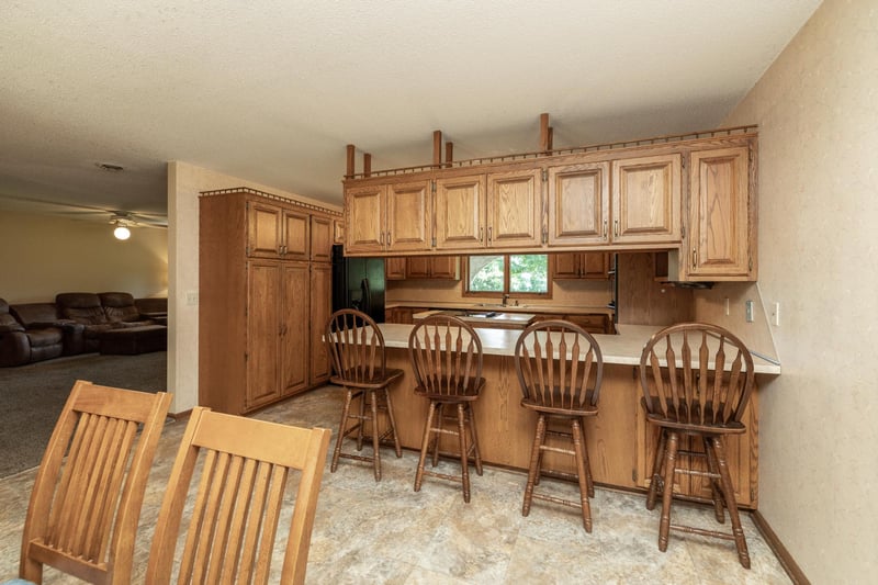 10046 Park Ave S, Bloomington, MN 55420
