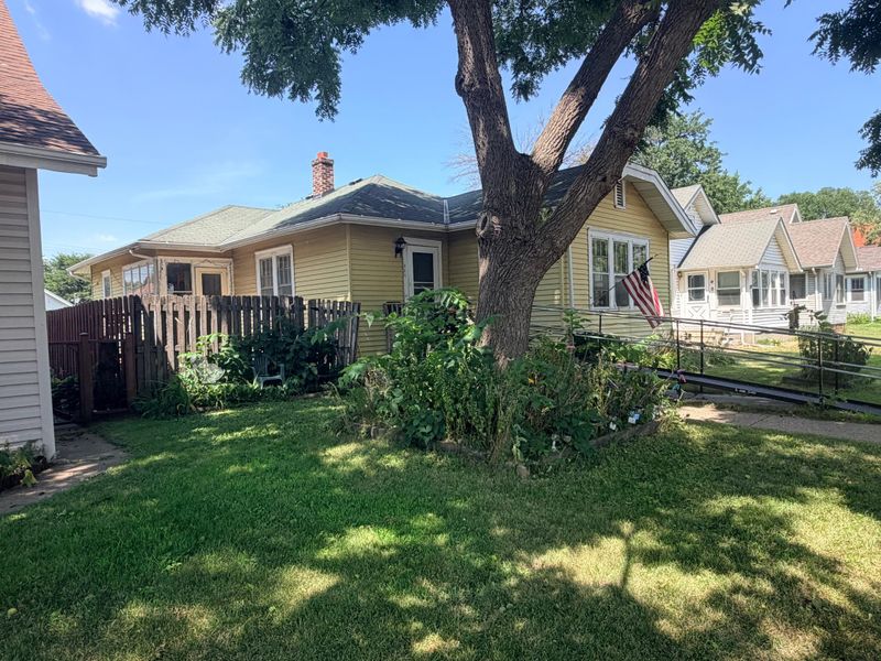 320 5th Ave S, South Saint Paul, MN 55075
