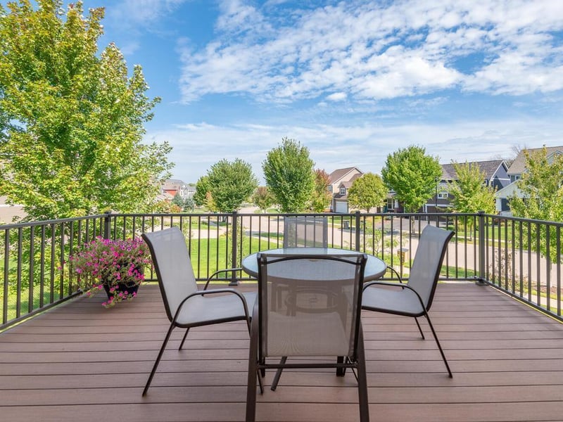 1113 Rosemary Ln, Chaska, MN 55318