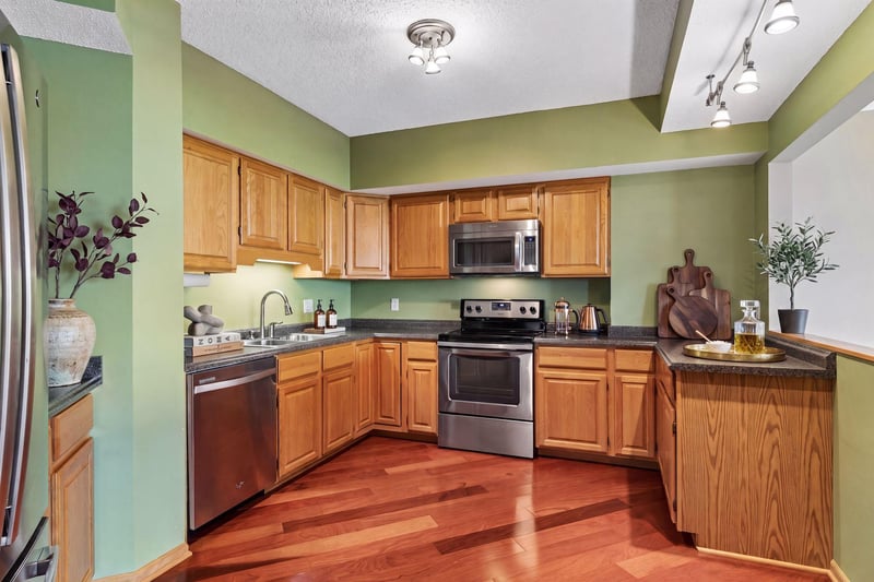 168 6th St E #3702, Saint Paul, MN 55101