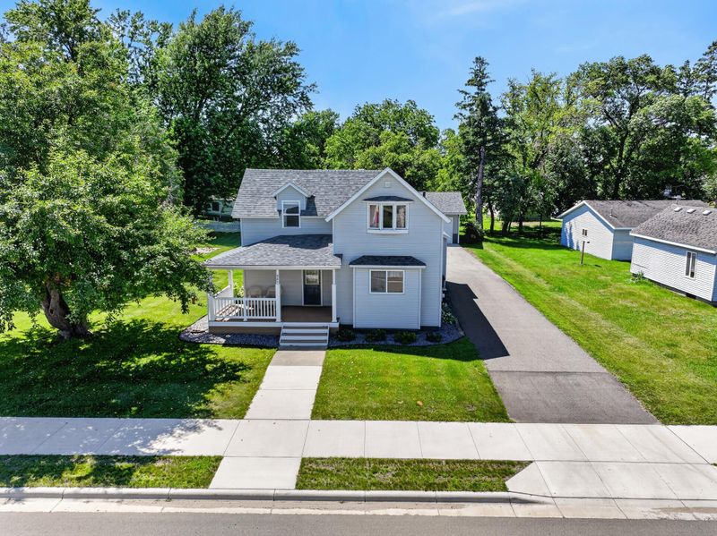 341 N Nelson St, Nelson, MN 56355