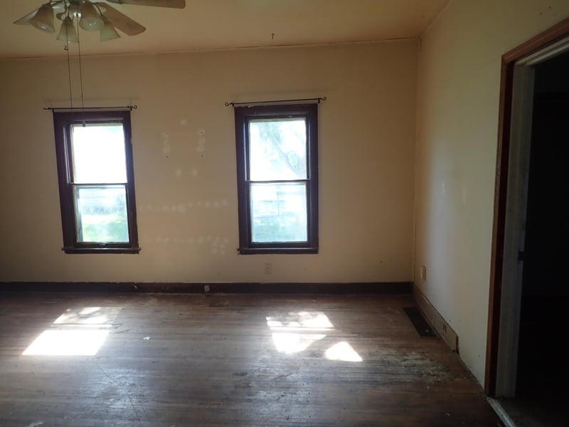 921 North Hw, Jackson, MN 56143