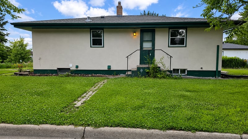 1597 Margaret St, Saint Paul, MN 55106