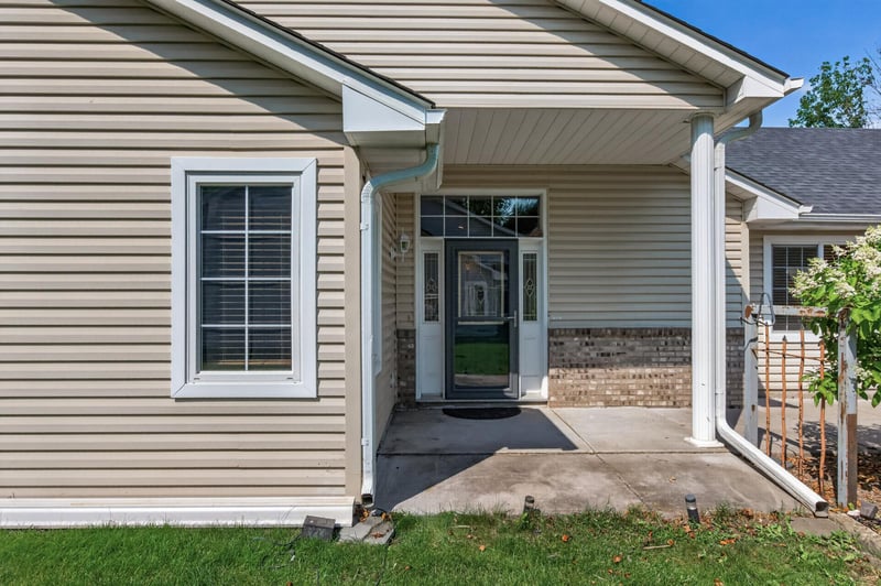 6975 Eagle Trl, Centerville, MN 55038