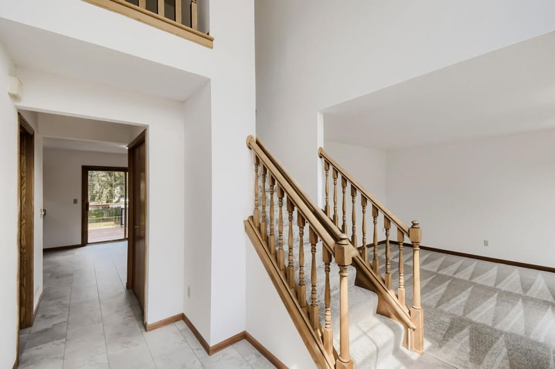 9270 Cornell Rd, Woodbury, MN 55125