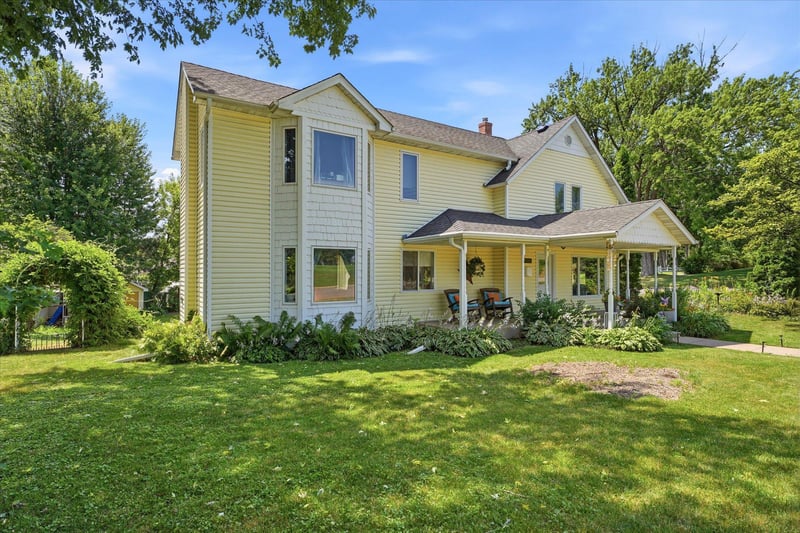 523 Moore St W, Stillwater, MN 55082