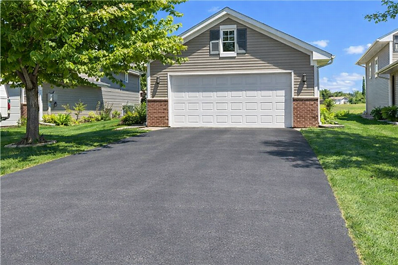 106 Garner Cir, Montrose, MN 55363