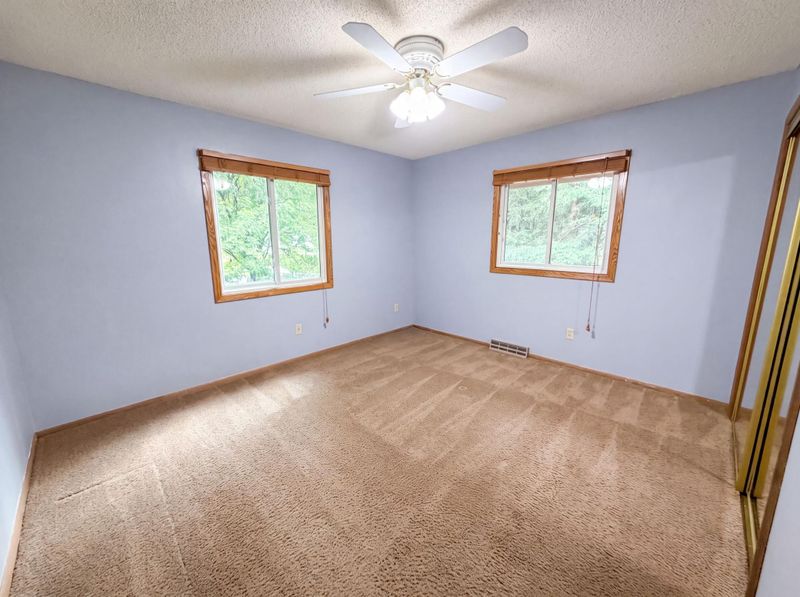 5243 Latta St, North Saint Paul, MN 55110