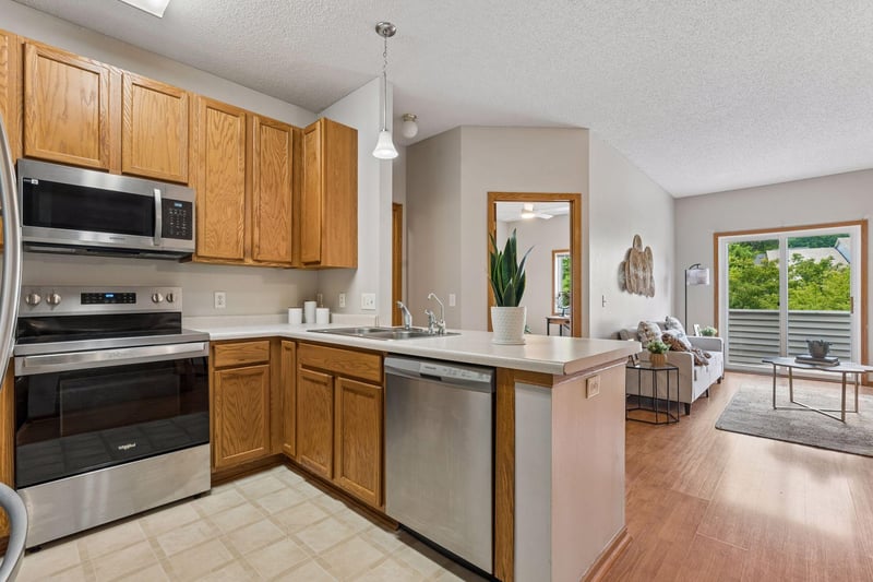 9110 Comstock Ln N, Maple Grove, MN 55311