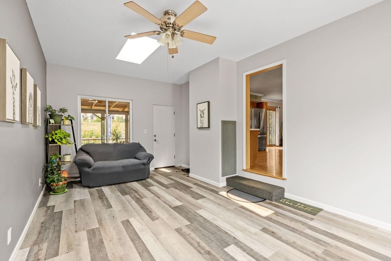 6841 Carmen Ave, Inver Grove Heights, MN 55076