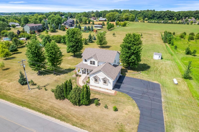 9352 67th St NW, Annandale, MN 55302