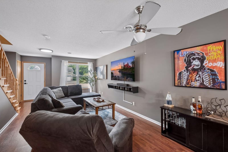634 Pine St #5, Prescott, WI 54021