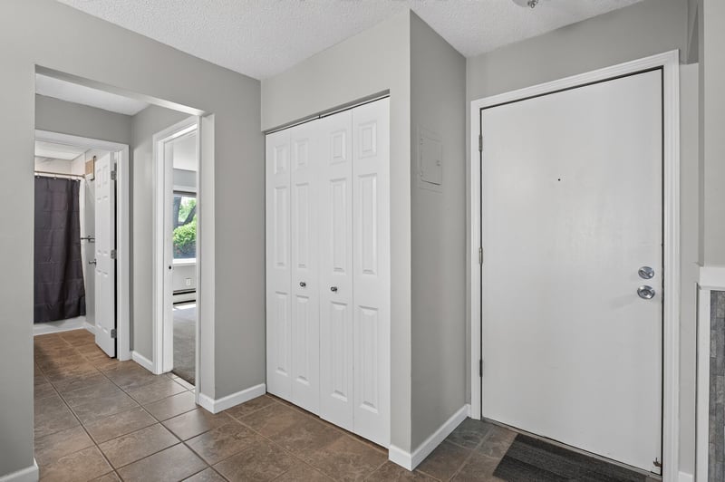 10750 Rockford Rd #101, Plymouth, MN 55442