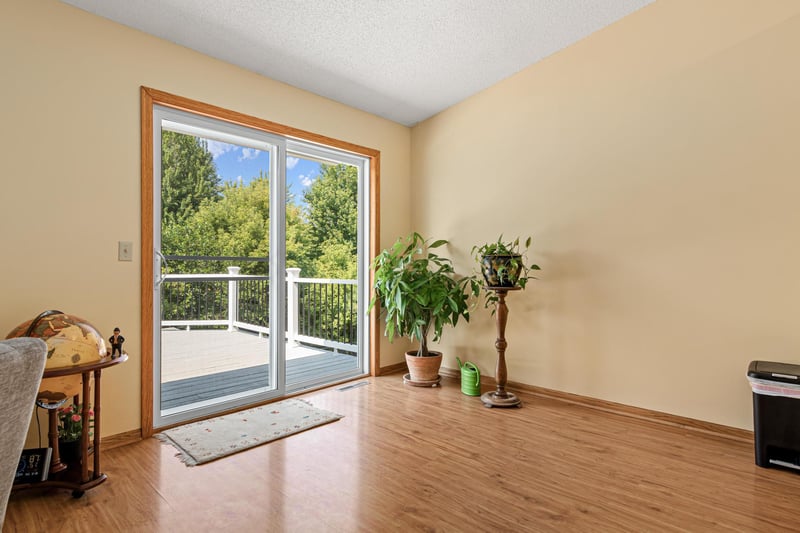 6533 Neddersen Cir, Brooklyn Park, MN 55445