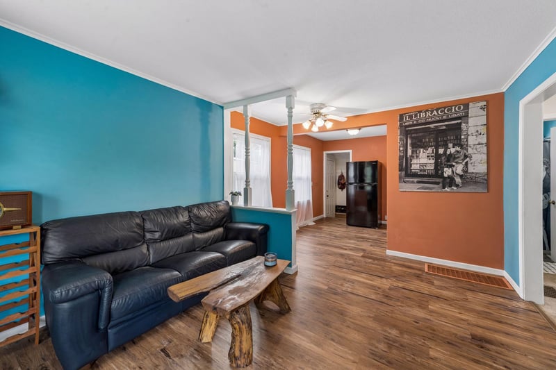 2924 Blackstone Ave, Saint Louis Park, MN 55416