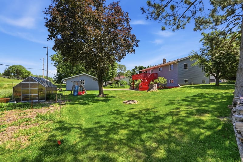 2227 Windsor Rd, Saint Cloud, MN 56301