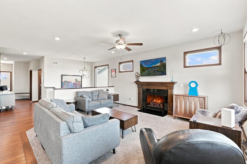 965 Aspen Cir, Watertown, MN 55388