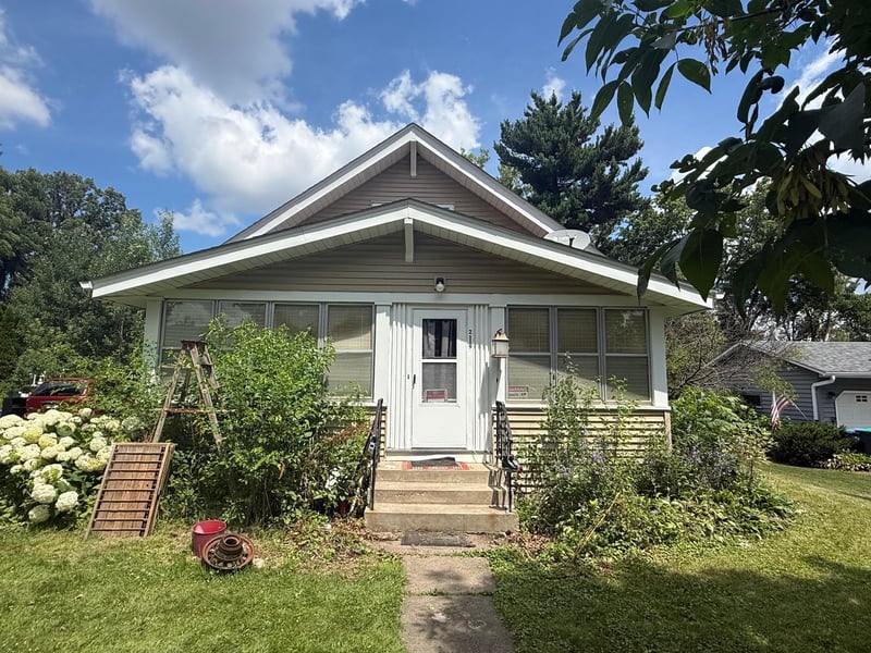 2119 Eldridge Ave E, North Saint Paul, MN 55109