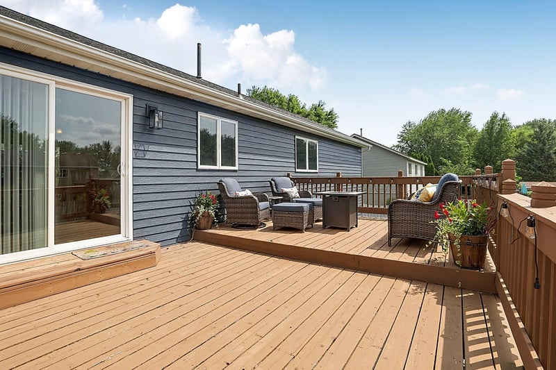 1120 4th St N, Sartell, MN 56377