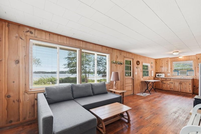 7224 Green Lake Shore Dr NW, Princeton, MN 55371
