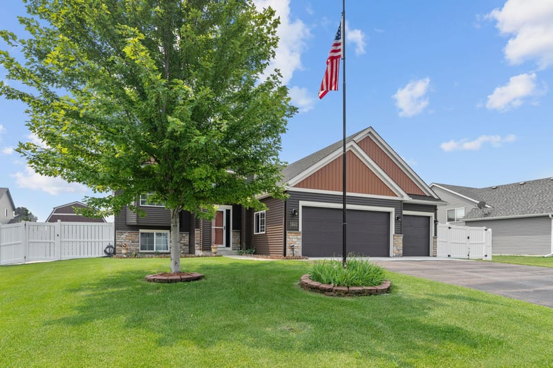 12087 80th St NE, Otsego, MN 55330