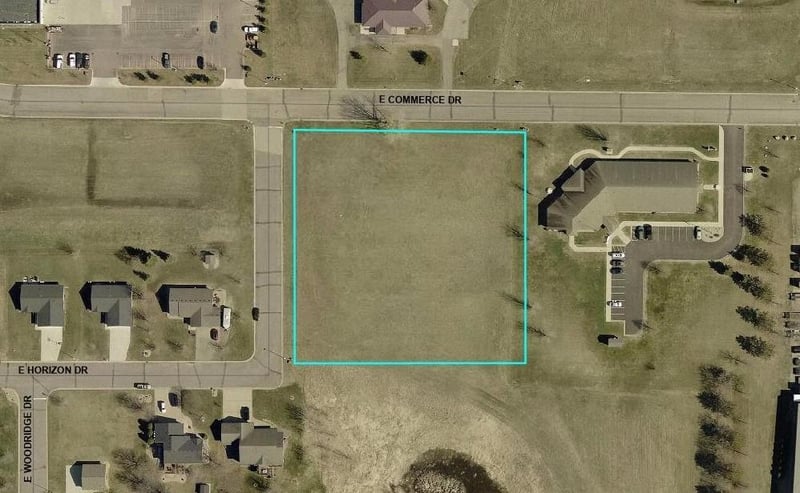 XXX Commerce Dr, Le Center, MN 56057
