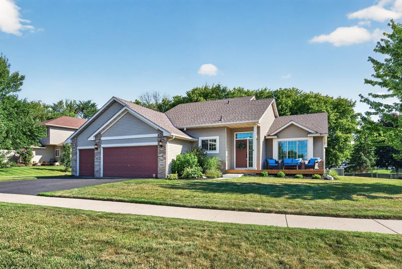 10402 34th St NE, Saint Michael, MN 55376