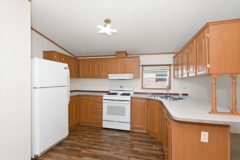 35 Korda Dr, Duluth, MN 55808