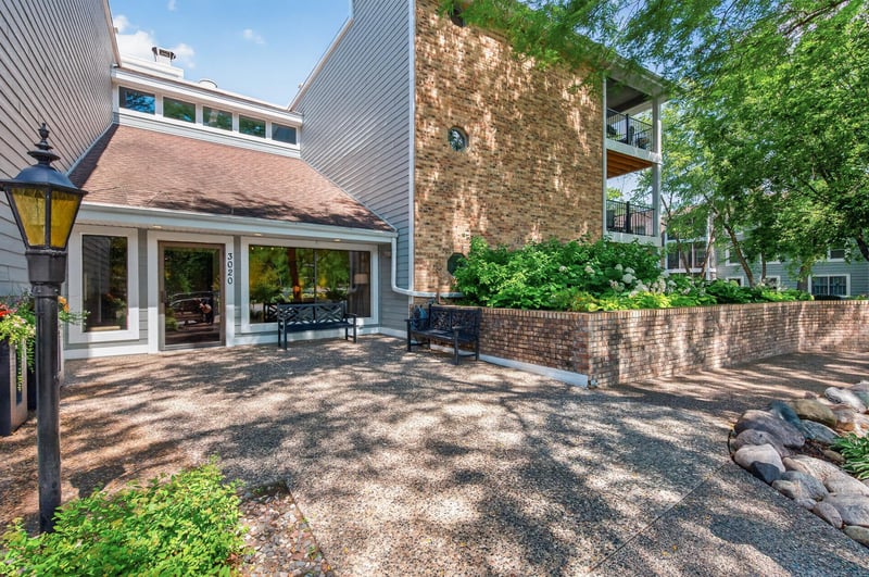 3020 Saint Albans Mill Rd #205, Hopkins, MN 55305