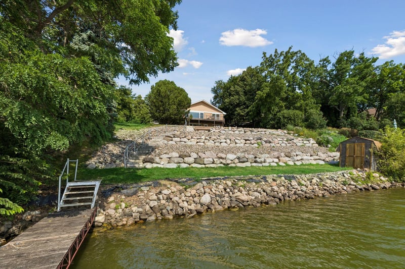 3234 Owasso Heights Rd, Shoreview, MN 55126