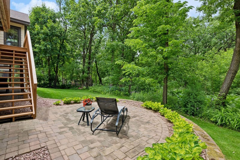 13673 Duluth Dr, Apple Valley, MN 55124