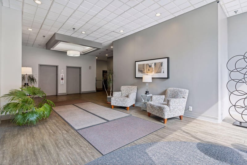 291 7th Street W #1604, Saint Paul, MN 55102