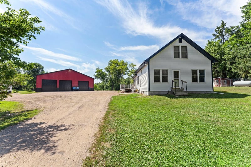 42550 Cedarcrest Trl, Harris, MN 55032