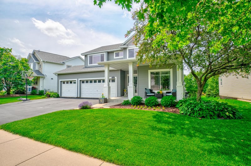 3412 Walden Dr, Woodbury, MN 55129