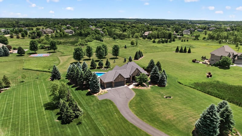 19295 Oak Grove Ave, Prior Lake, MN 55372