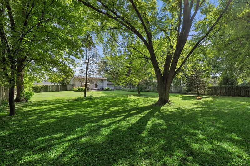 13404 Arthur St W, Minnetonka, MN 55305