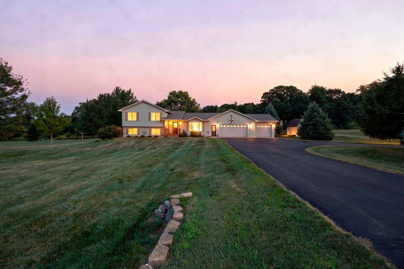 2375 84th Ave, Osceola, WI 54020