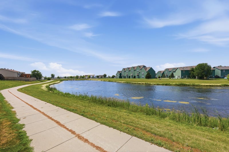 3501 10th St S, Moorhead, MN 56560