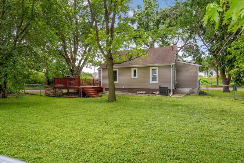 213 Finch St S, Mankato, MN 56001