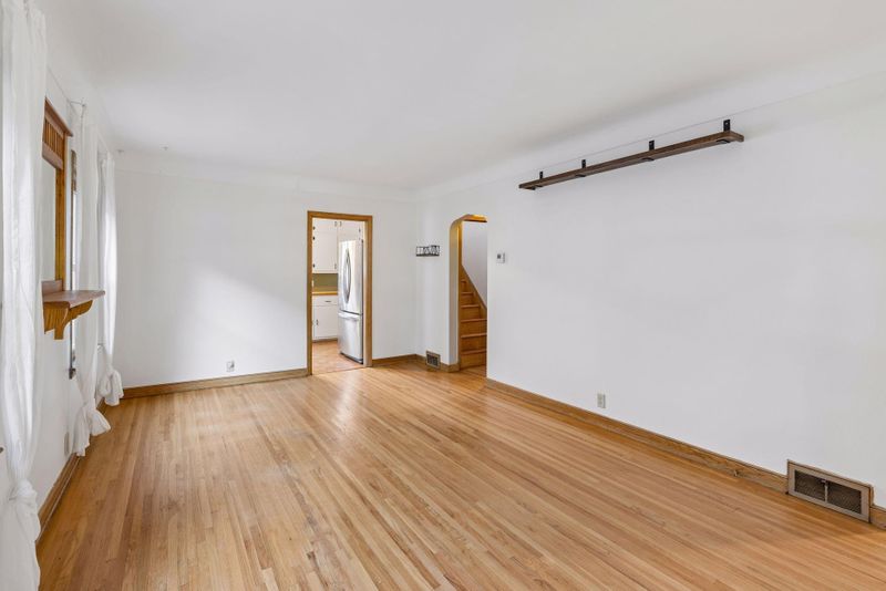 1605 Merrill St, Saint Paul, MN 55108