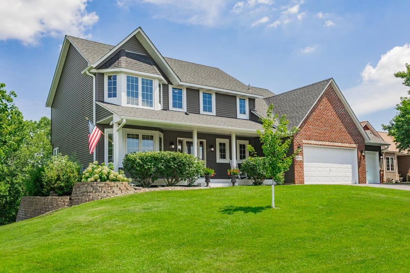 10900 Alison Way, Inver Grove Heights, MN 55077